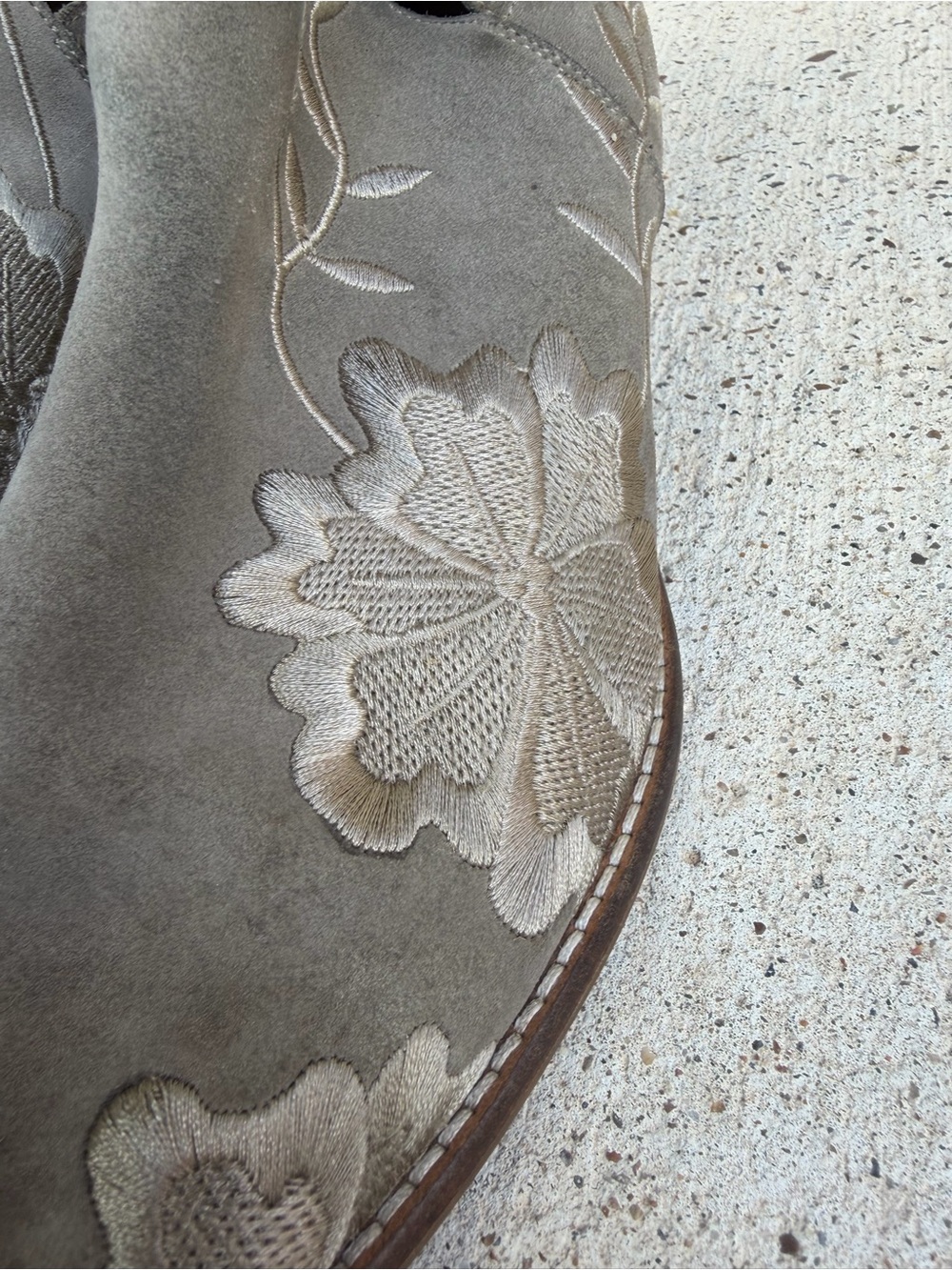 Seychelles Lantern Embroidered Suede Ankle Booties Taupe US 10 Boho